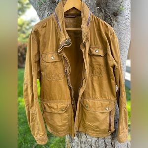 Men’s XL Kuhl jacket with hidden rain hood and after market inner zip pocket